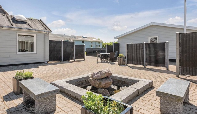 20 bedroom awesome home in Henne