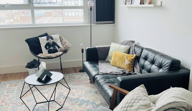 20% Discount, 1-Bed Apartment Maidstone Town Centre, Free parking, Convenient