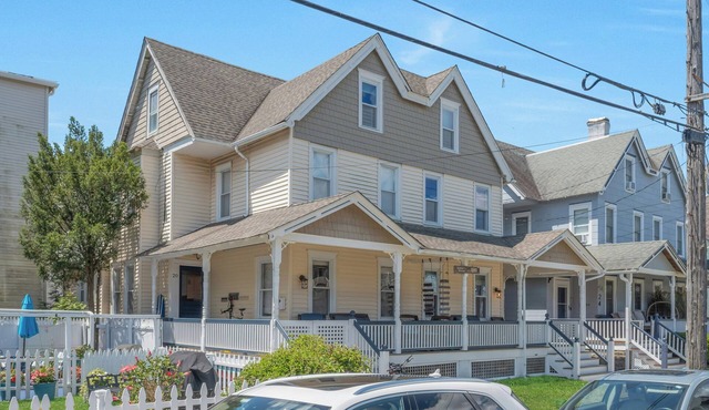 20 Grover's Ocean, spacious 5 bedroom home with central AC, 1 block to beach!