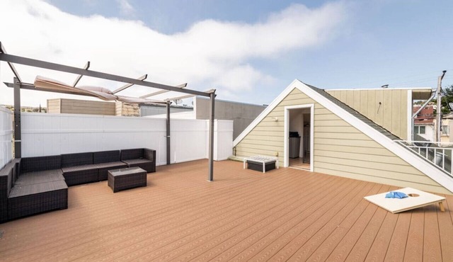 20 Guest Oasis | Spacious SF Skyline Getaway!