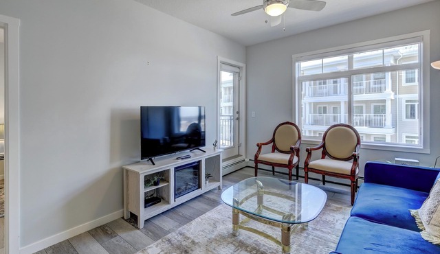 20 min DT | Canmore & Shopping Near | NEW Condo Sleeps 5