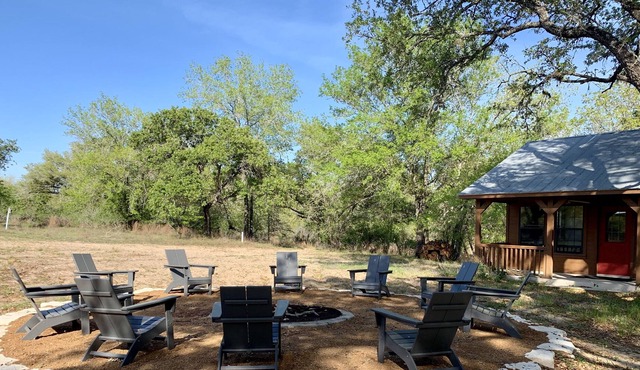 20 Min to Riverwalk! 3 Homes w/ lots of space, Fire pit, Rec Room, big deck