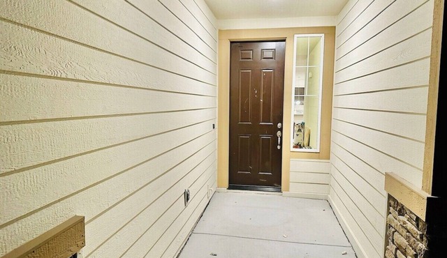 20 Min to USA Pkwy|4-Bedroom/2-Bath/Pet OK/Sleeps13