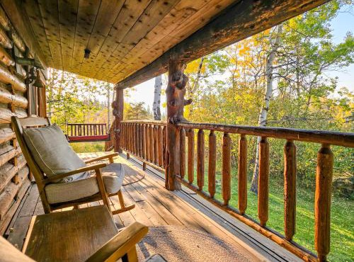 20 min to Yellowstone, Family Cabin, Fire Pit