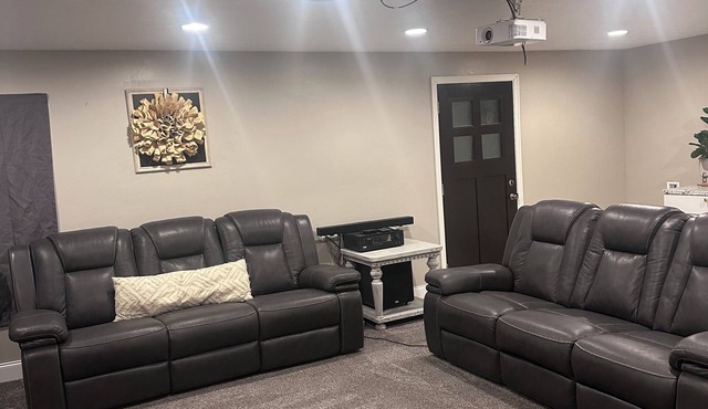 20 mins from the SLC airport spacious, clean, and cozy listing.