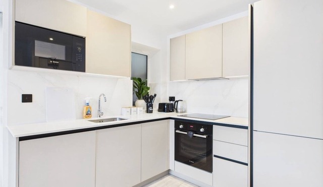 20 mins to Central London! Spacious & Modern 2BR apartment in Hendon for 6