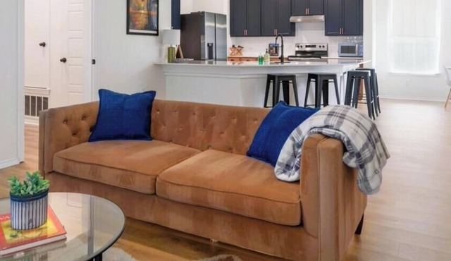 20 Mins to COTA | Modern 3BR Retreat + EV Parking