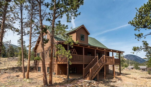 20-NCD0176 - Moose Mountain Lodge, Secluded Log Home w/Beautiful Mountain Views