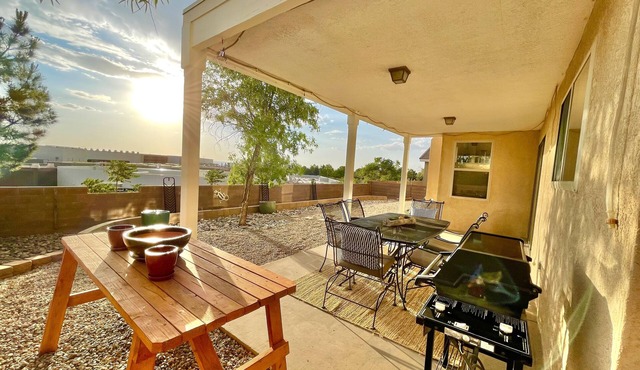 *20% NEW LISTING DISCOUNT* Sunset View Villa - Sleeps 11