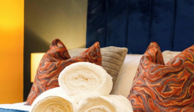 20%OFF- 6BED-Ensuite Contractor Home- Derby Centre