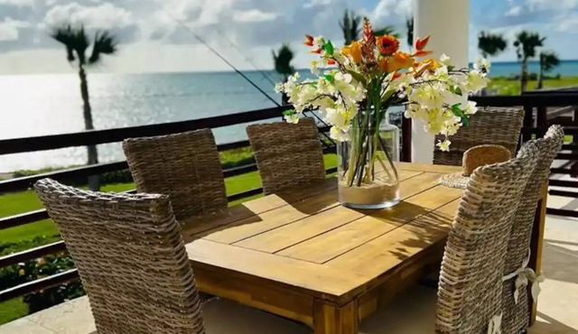 (20% OFF) Artsy & Chic Oceanfront hideaway: exclusive Cap Cana Marina district