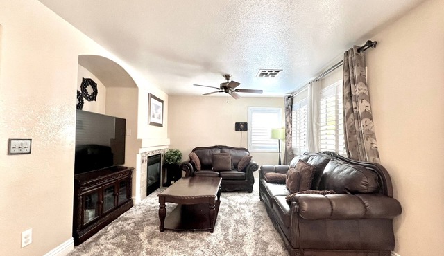 20% OFF First 3 guests./House only 13 min. close to Las Vegas strip & Casinos