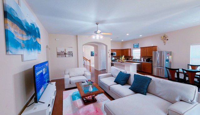 {20% off May} Spacious Family Home - 5BR Sleeps 12 - Near Dallas-Fort Worth