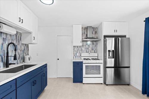 20 percent OFF Cozy Modern Suite