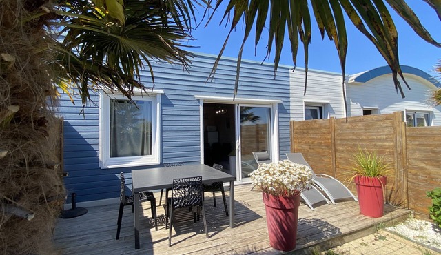 -20% Villa T2 with heated pool and sea view in Le Conquet