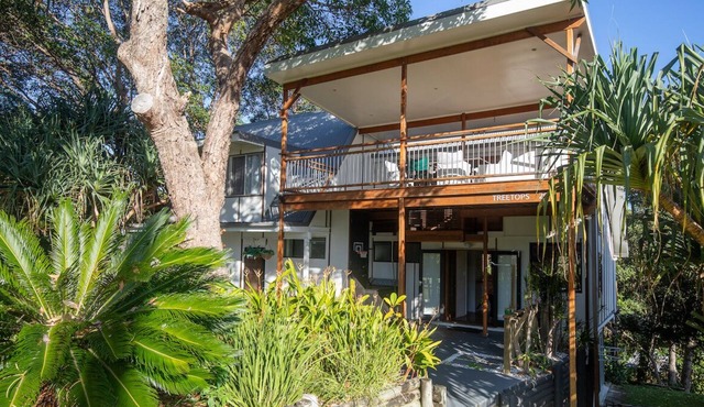20 Yarrong Rd is a very large house split over three levels