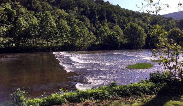 200 Acre Shenandoah River Retreat Stunning Views Kayaks 1-Mile River
