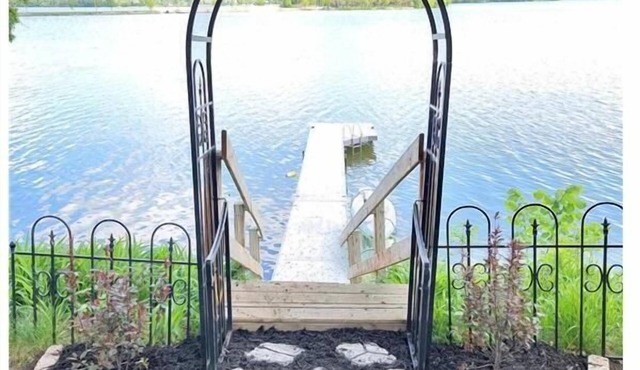 200' of Shoreline on Foot Lake! Great fishing and swimming in Willmar MN
