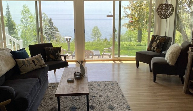 200’ of your own private accessible Lake Superior Shore: Stony Shores Retreat