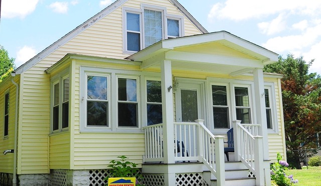 200 steps to the beach!