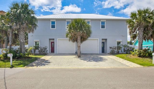 200 Yards to Cocoa Beach! Sleeps 8 adults, 3 kids, Private Heated Pool