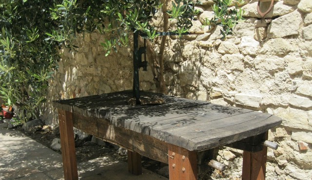 200 year old, large townhouse with romantic patio