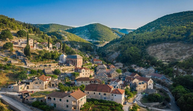 200 year old Mediterranean stone house recommended by The Sunday Times