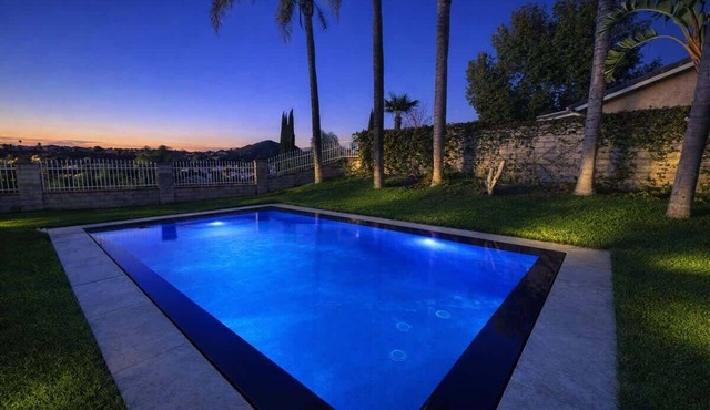 200 - Zero Edge Pool/Spa | Magic Mtn | World Cup