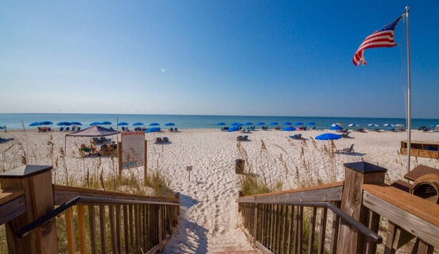 2000sqft Beachfront Beauty on Perdido Key.