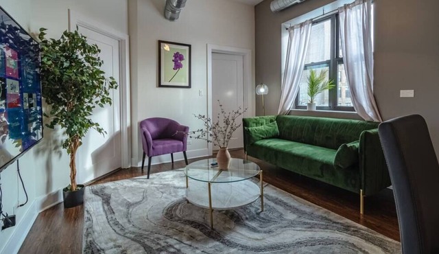 2001 - 3B (July) · Near McCormick Pl 420 friendly 3BR w opt Parking