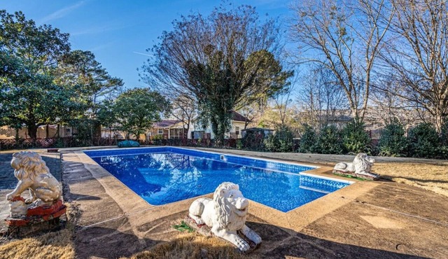 2003 Weatherly RD SE · 《Custom Pool》Fiber Wifi/Sleeps 9/4 Bedroom
