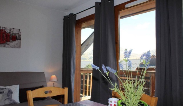 200m from resort center, 5th floor, view mountain, balcony, tv, ski locker, 31m², Superdévoluy