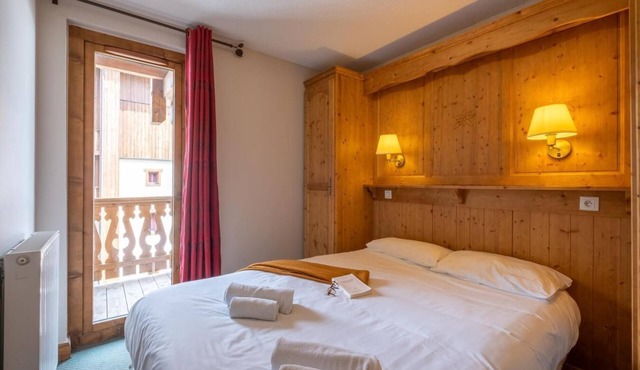 200m from resort center, fitness, swimming pool, sauna, hammam, balcony, fireplace or stove, tv