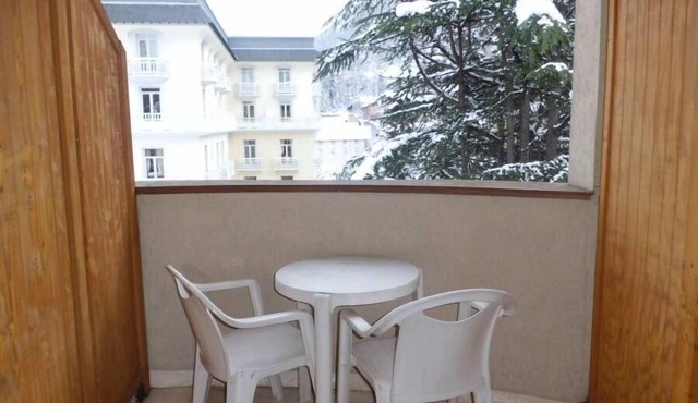 200m from ski lifts, 3rd floor, balcony, parking, tv, ski locker, 25m², Brides Les Bains