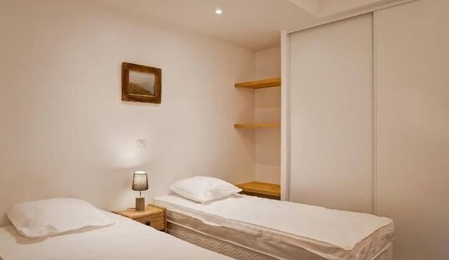 200m from ski lifts, 3rd floor, balcony, parking, tv, ski locker, 53m², Brides Les Bains