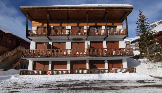 200m from ski slopes, 2nd floor, balcony, tv, ski locker, 100m², Alpe d'Huez