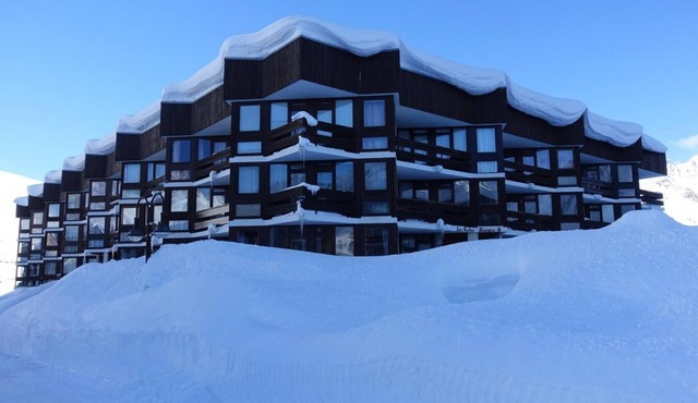 200m from ski slopes, 2nd floor, terrace, balcony, tv, ski locker, 37m², Tignes