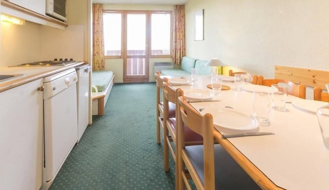 200m from ski slopes, 1st floor, view valley, balcony, tv, 35m², Montchavin La Plagne