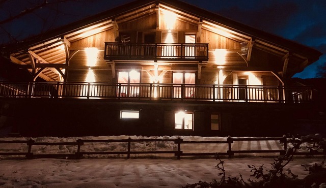 200m from the gondola, beautiful chalet for 15 people