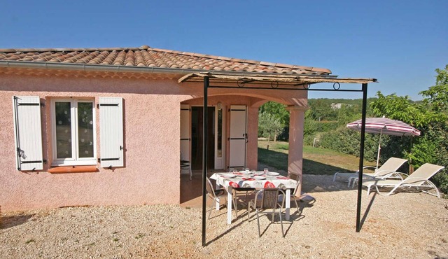 200m from the river: 3-star gite with swimming pool