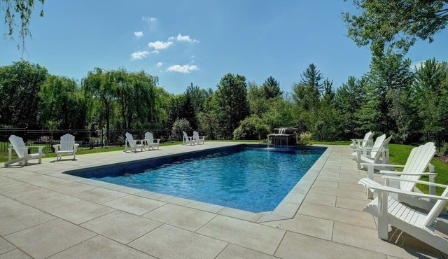 201 Condo au rez de chaussée , au coeur de Bromont
