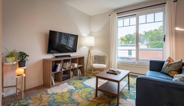 201 - Downtown Wolfville Boutique Apartment