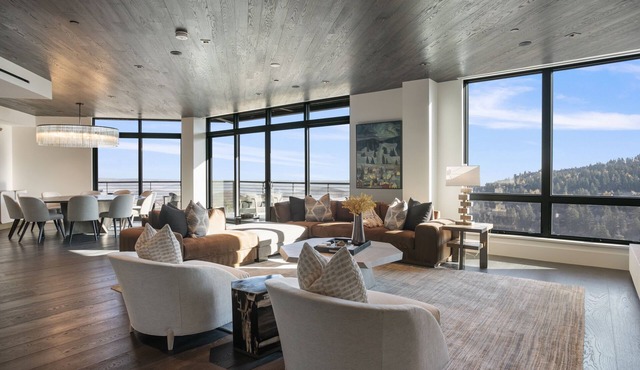 201 - Four Bedroom Argent 4 Condo