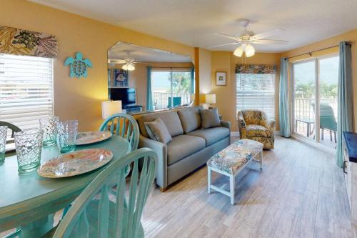 201 - Surf Beach Resort