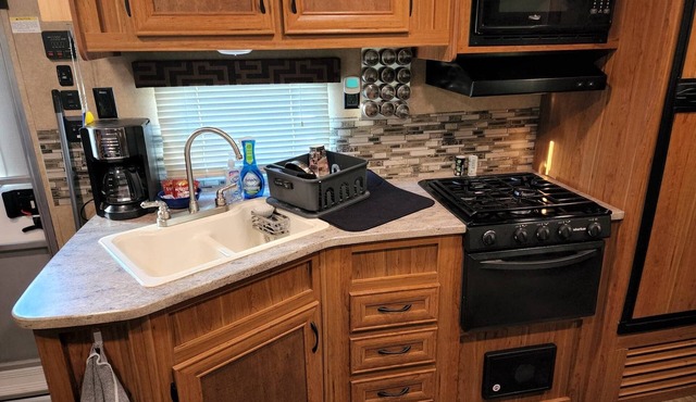 2017 Starcraft rv for rent