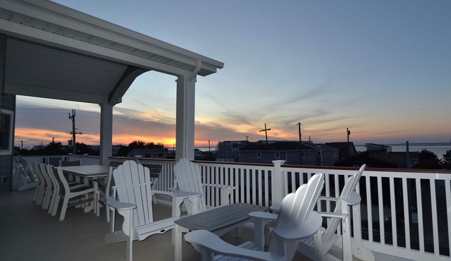 2019 Holgate/Beach Haven Inlet, 6 BRs Extensive Decks Sweeping Water Views