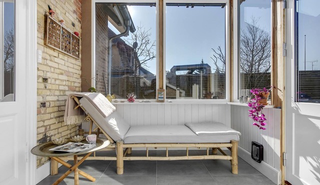 2020 Renovated cottage from 1931 in excellent location near many attractions.