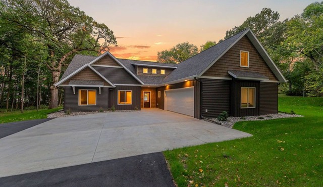 2023 Built Lake Home on Lake Lizzie with 250' Shoreline - 7 Beds
