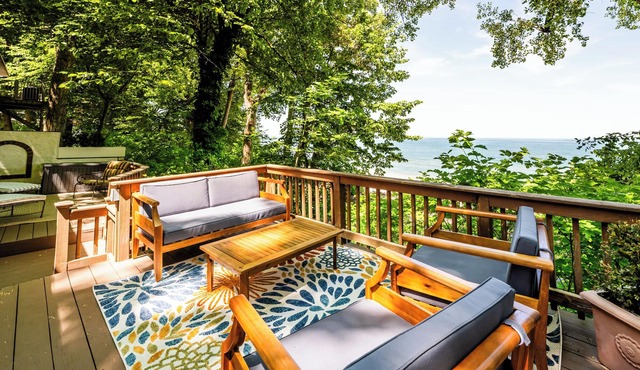 2024 remodeled historic Lake Michigan waterfront Union Pier home with spa.