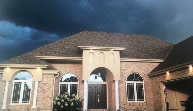 2024 RNC - Suburban Milwaukee Home With Modern Decor and Beautiful Lower Level